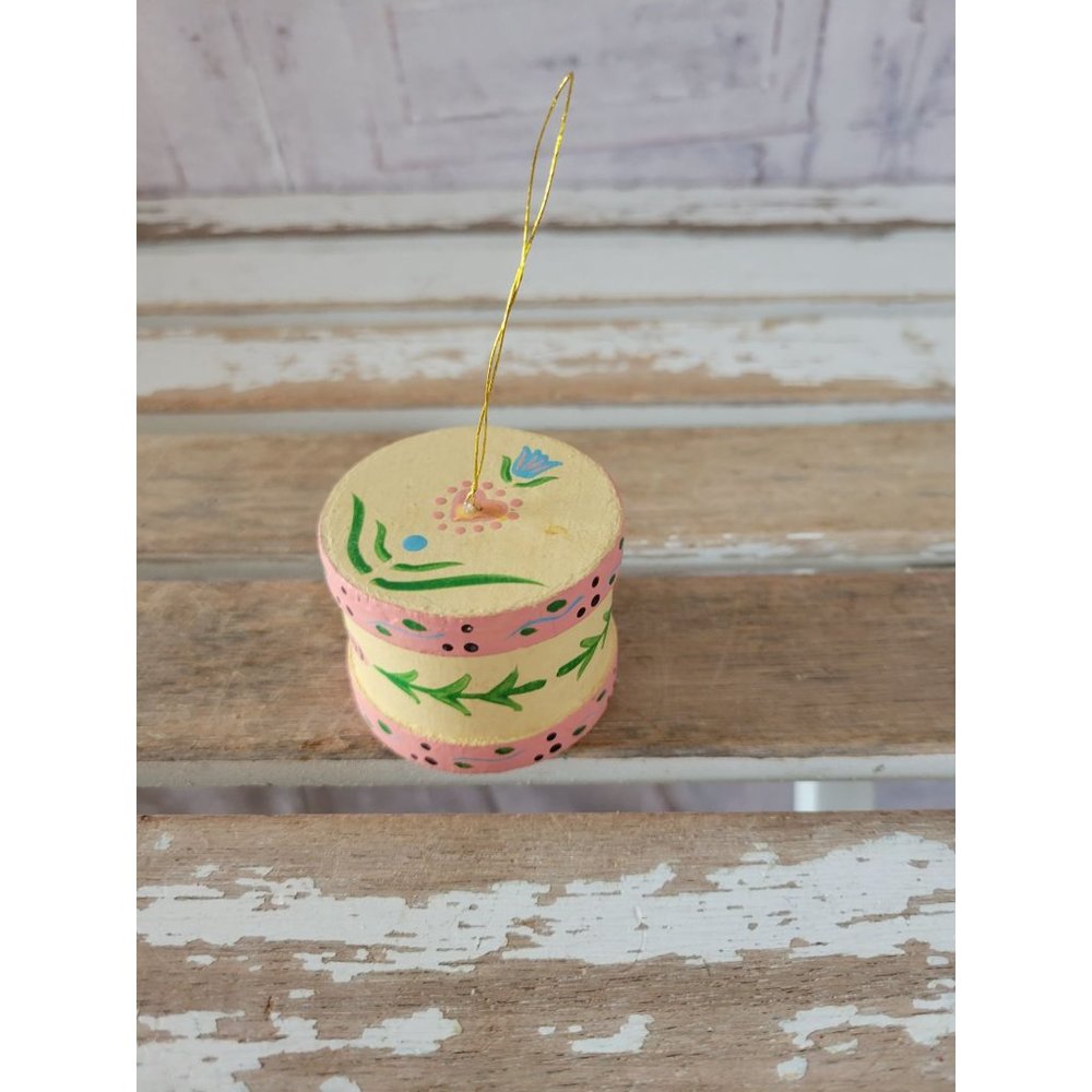 Wooden pink drum hat box present‎ ornament vintage Xmas holiday tree